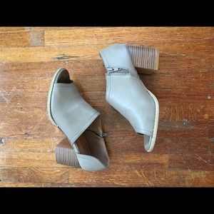 Super cute open toe booties!!